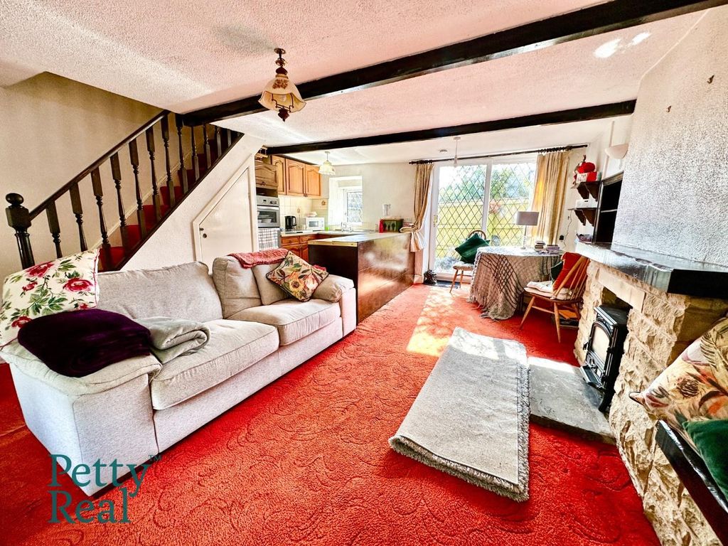 Property photo 3 of 12 Ba30290E-19C2-4869-B3Bd-11592122F753.Jpeg