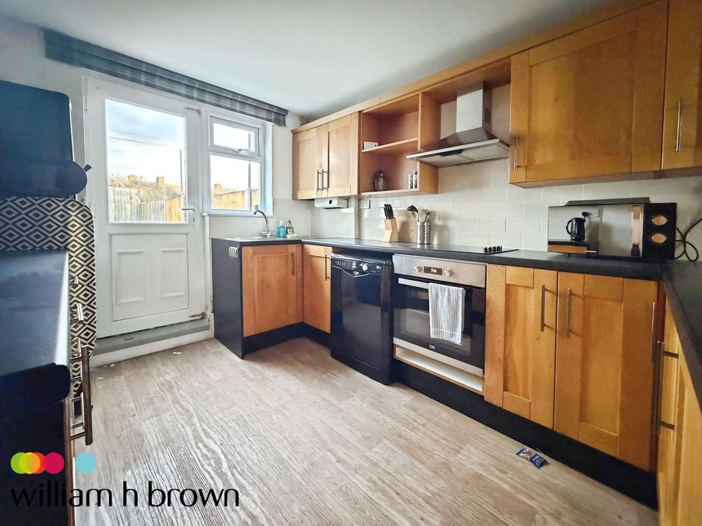 Property photo 2 of 12 Image