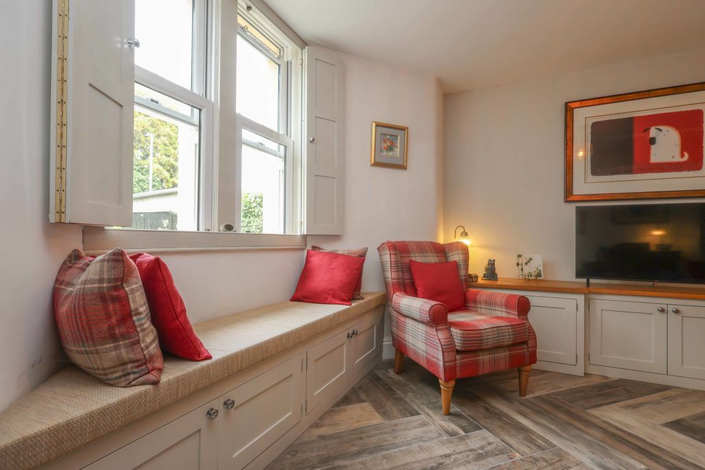 Additional image 9 of 2 bed flat for saleVictoria Road, Clevedon BS21