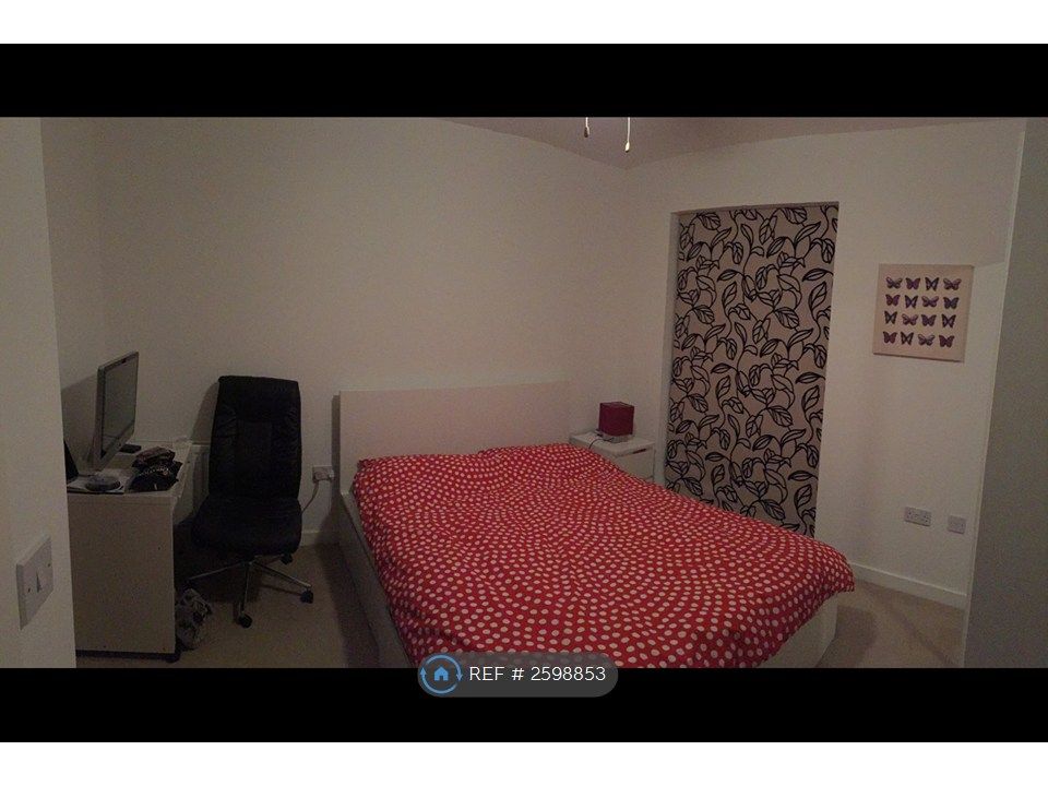 Property photo 3 of 10 Bedroom 1
