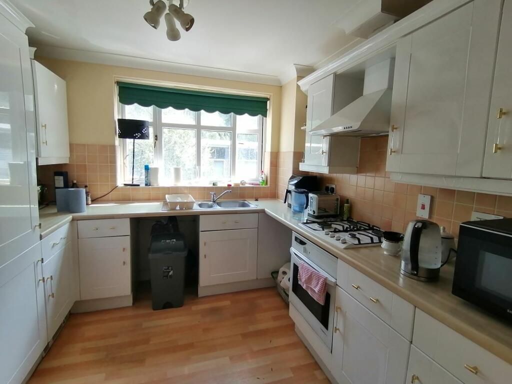Property photo 2 of 11
