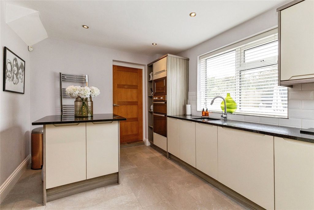 Property photo 3 of 20 Picture No. 63