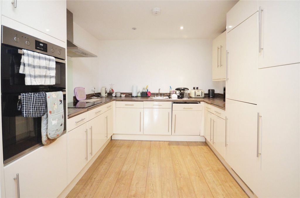 Property photo 2 of 11 Picture No. 03