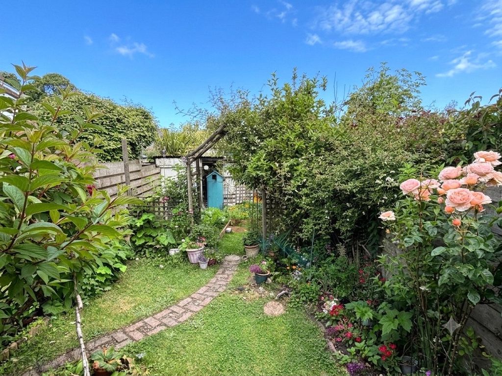 Property photo 2 of 22 Picture No. 26