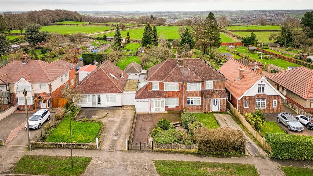 Property photo 2 of 42 Sandbed 205.Jpg