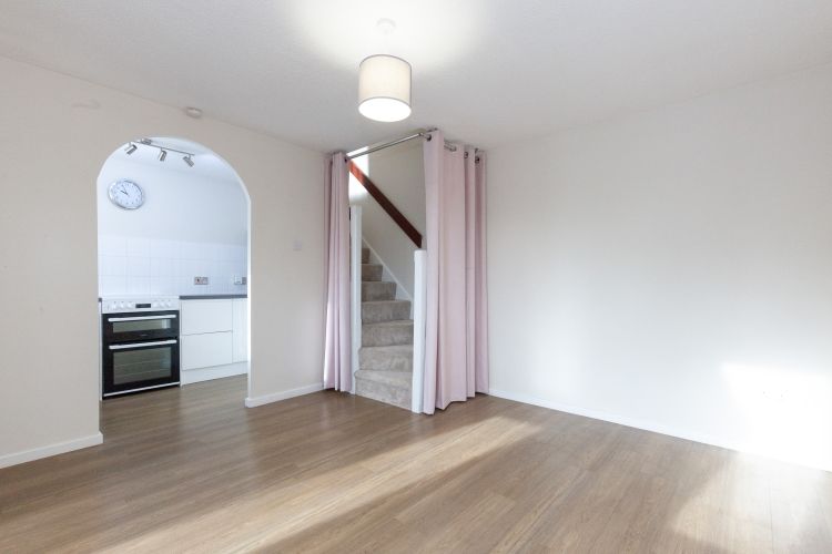 Property photo 2 of 9 246865