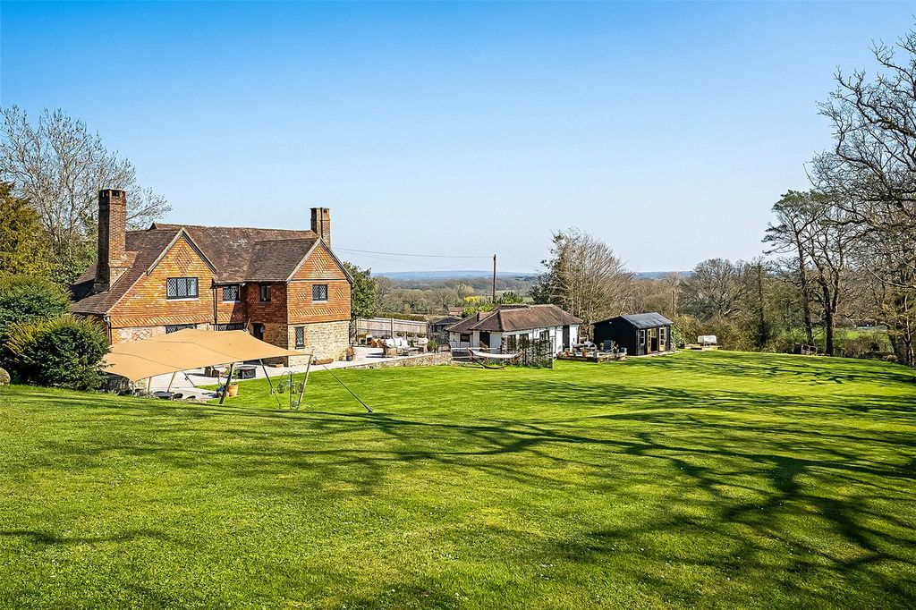 Property photo 1 of 64 House. Partnership