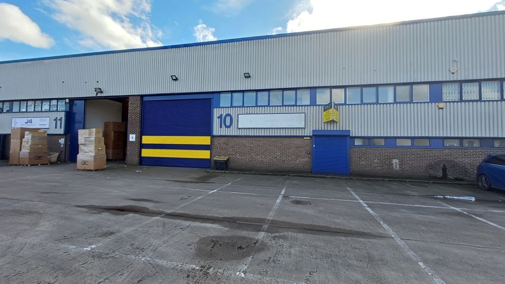 Property photo 1 of 9 Photo 25