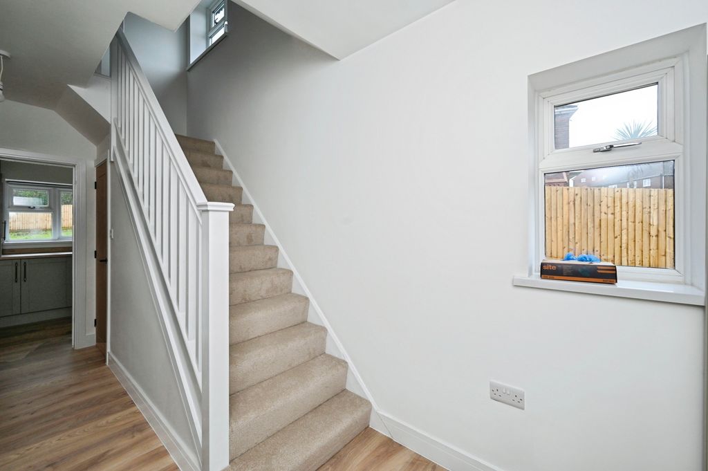 Property photo 3 of 15 Hallway