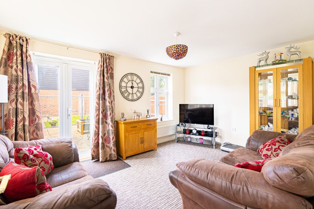 Property photo 2 of 25 5430252