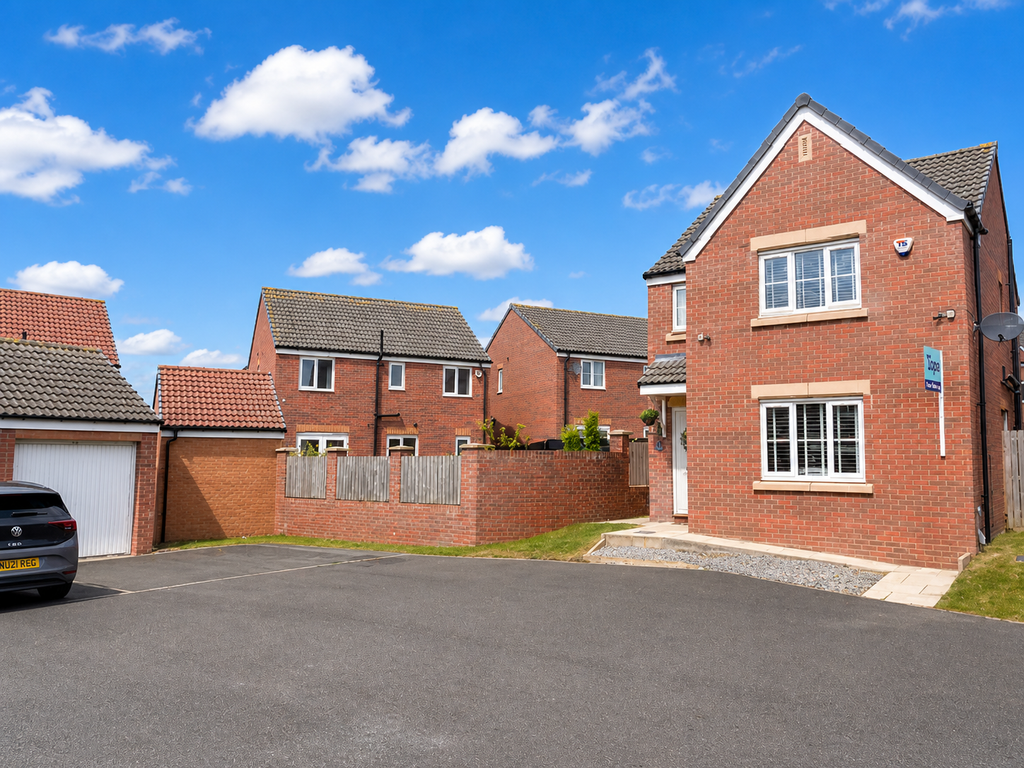 Property photo 1 of 14 External