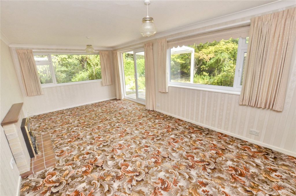 Property photo 2 of 19 Lounge/Dining Room