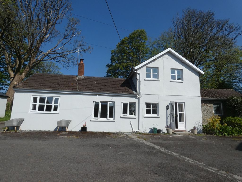 Property photo 2 of 24
