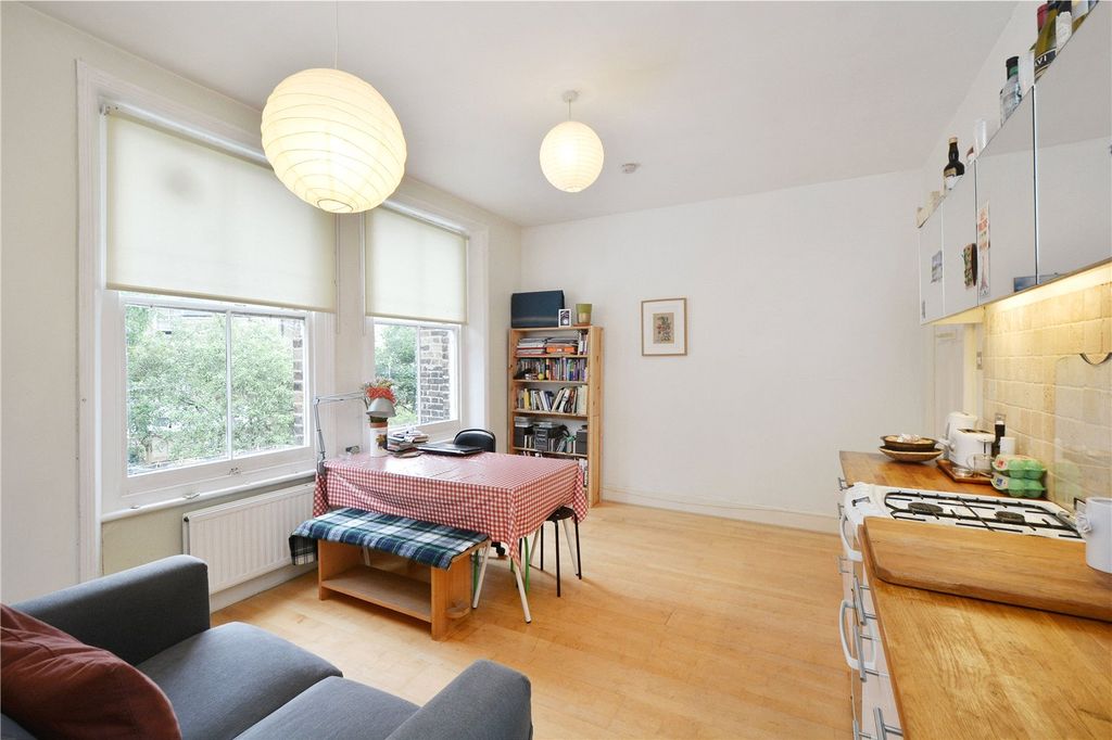Property photo 3 of 8 Picture No. 02