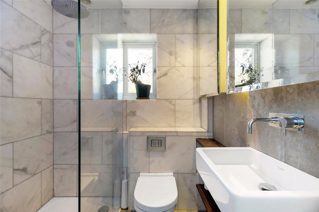 Property photo 3 of 19 Picture No. 08