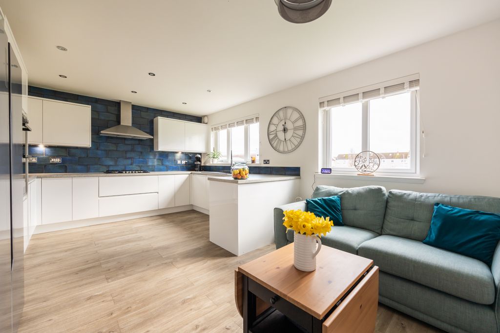 Property photo 3 of 32 Property Image 3