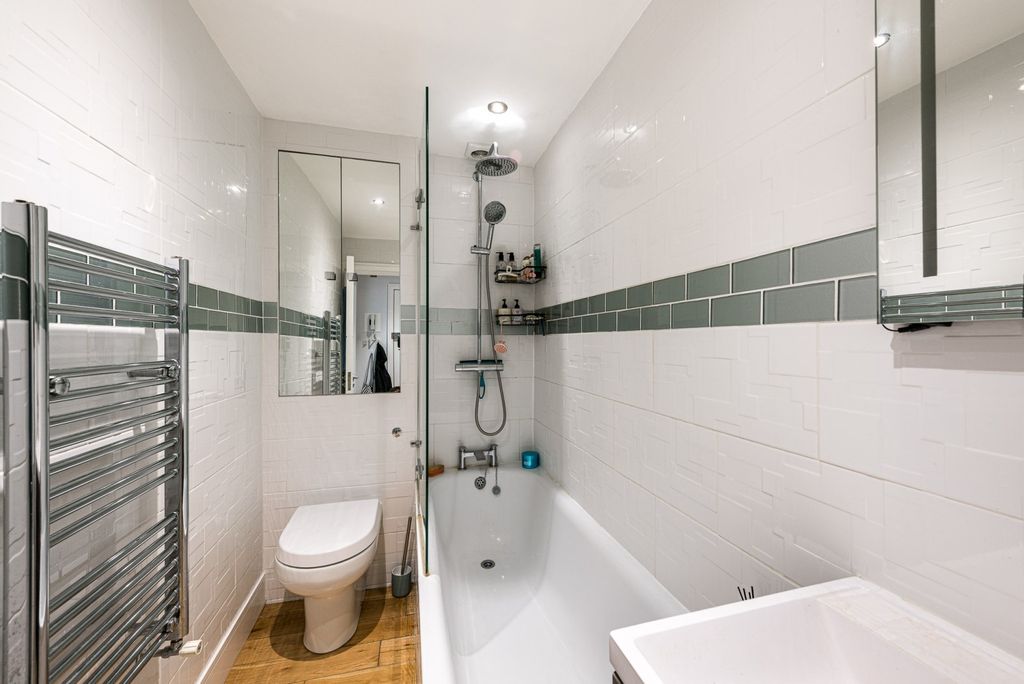 Property photo 3 of 5