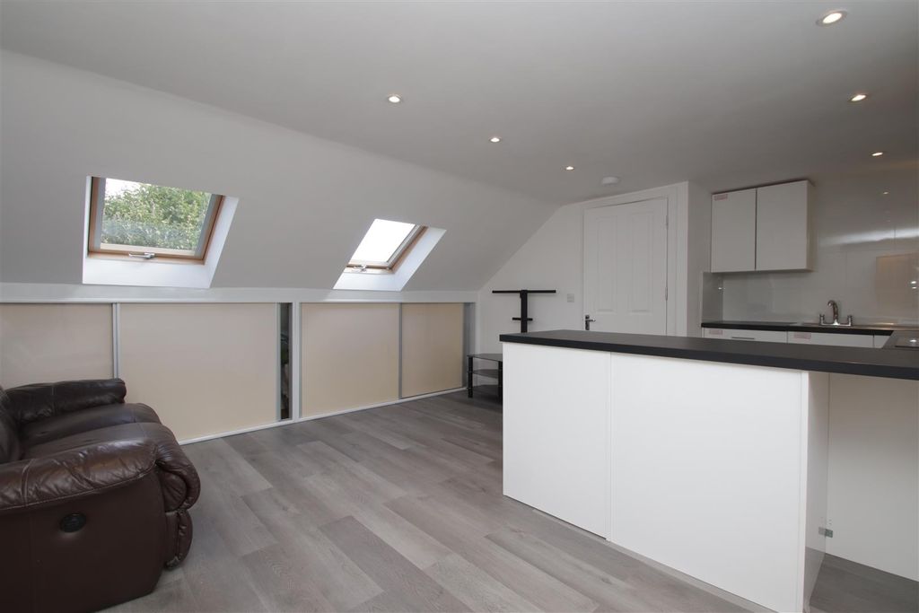 Property photo 3 of 12 Img_2561.Jpg