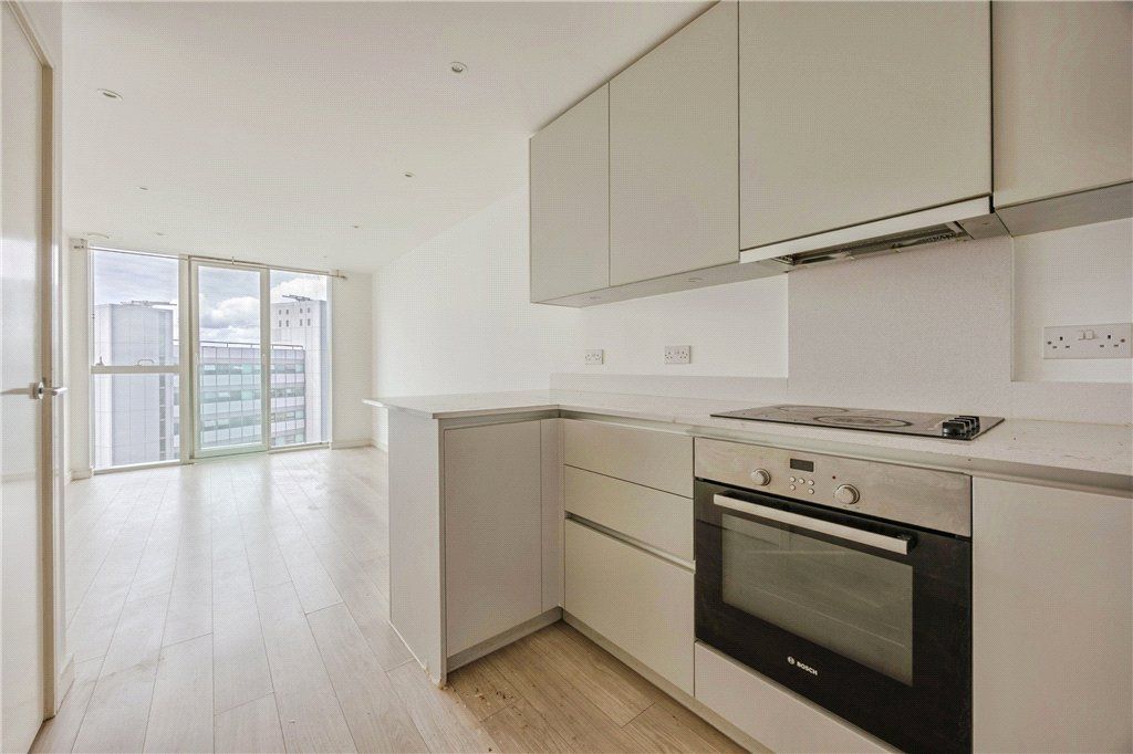 Property photo 1 of 27 Picture No. 11