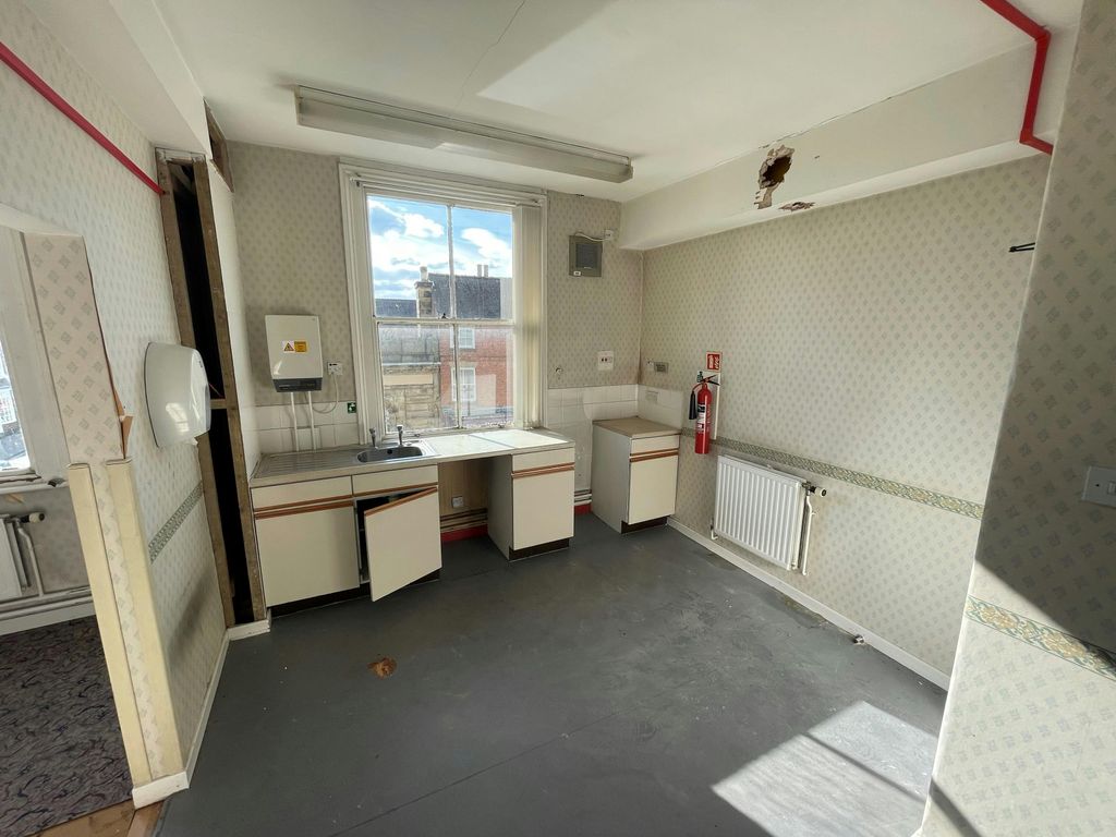 Property photo 3 of 4 Inside 3.Jpg