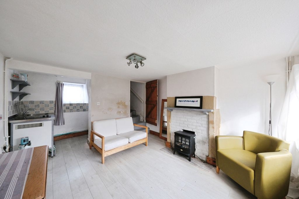 Property photo 2 of 10 Pbox-Img.Jpg