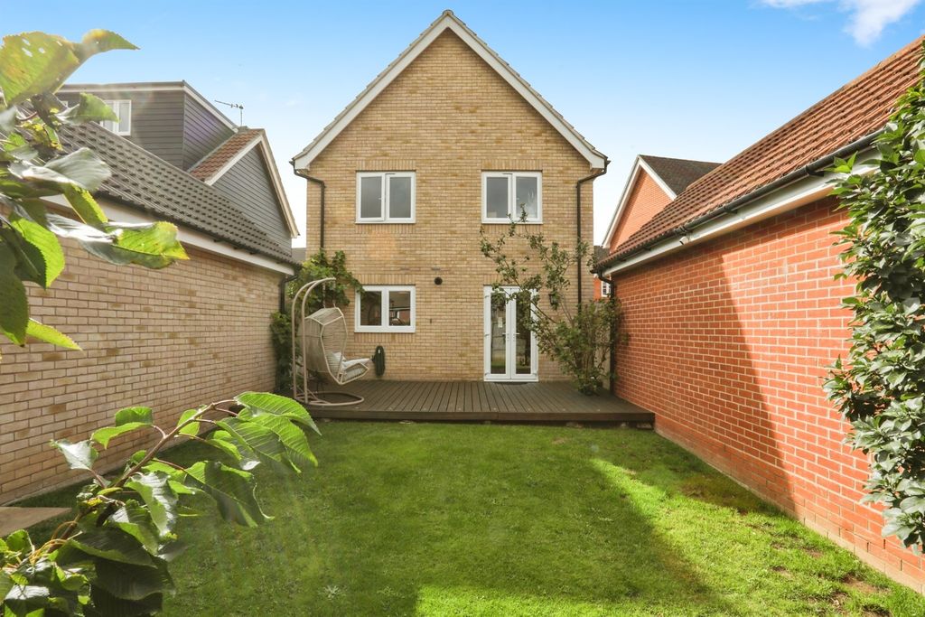 Property photo 2 of 15