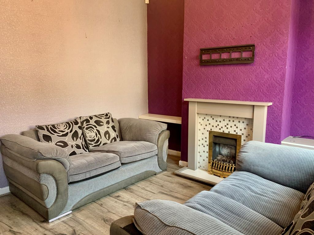 Property photo 2 of 6 Living Room