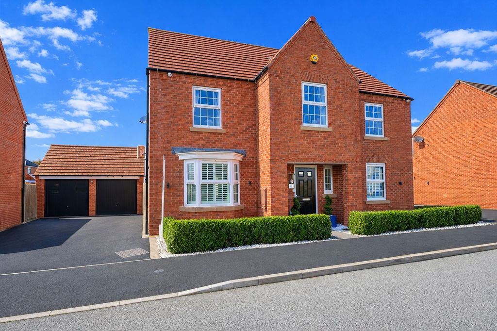 Property photo 1 of 31