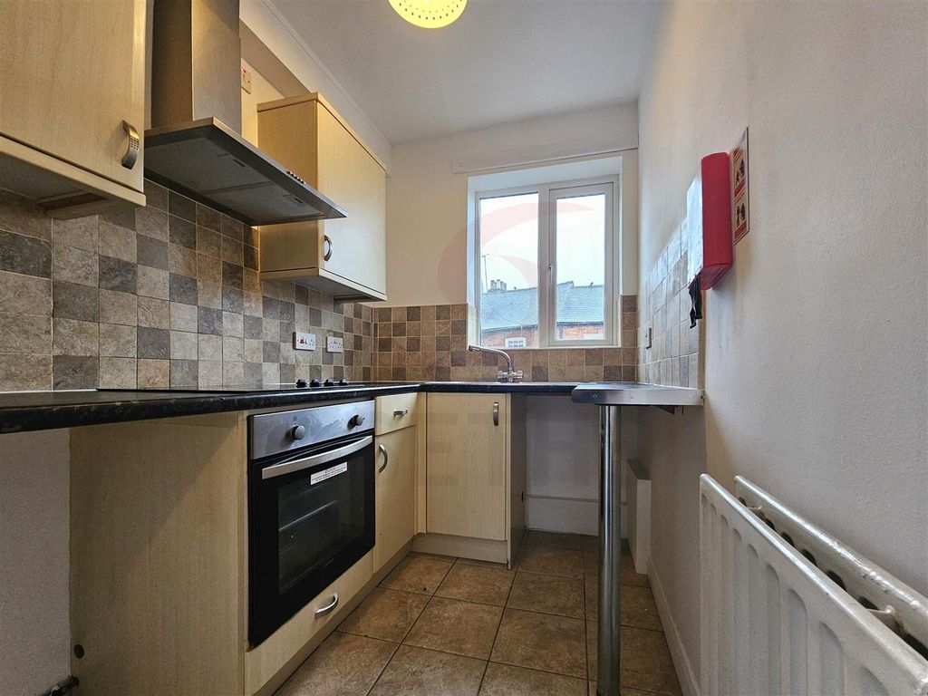 Property photo 2 of 5 Kitchen