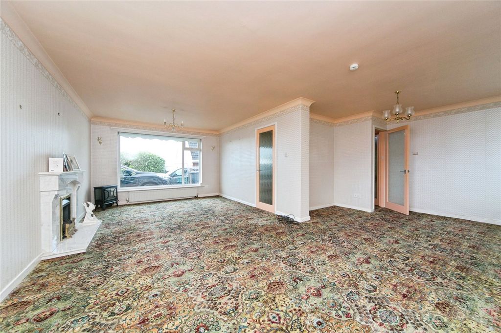 Property photo 2 of 23 Living Room