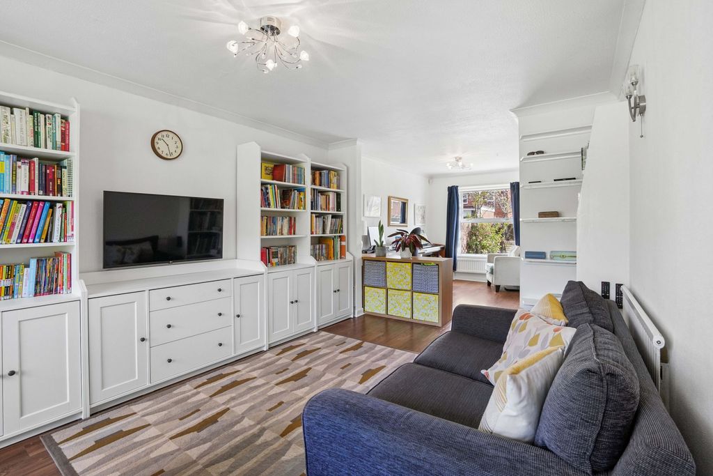 Property photo 2 of 16