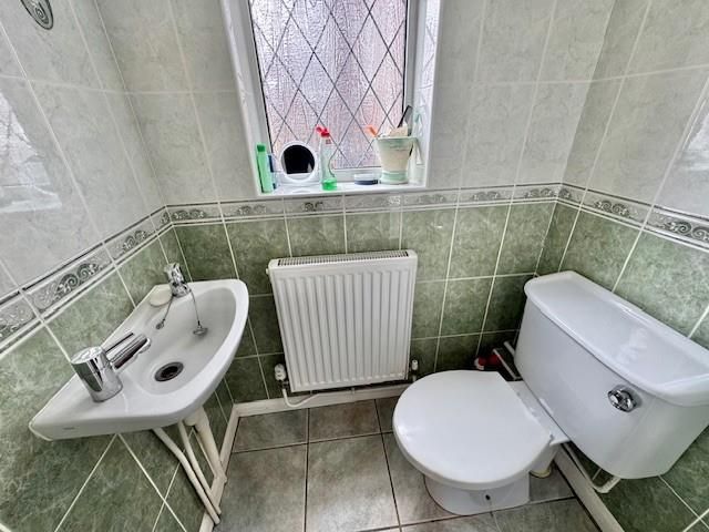 Property photo 3 of 15 Downstairs Cloakroom