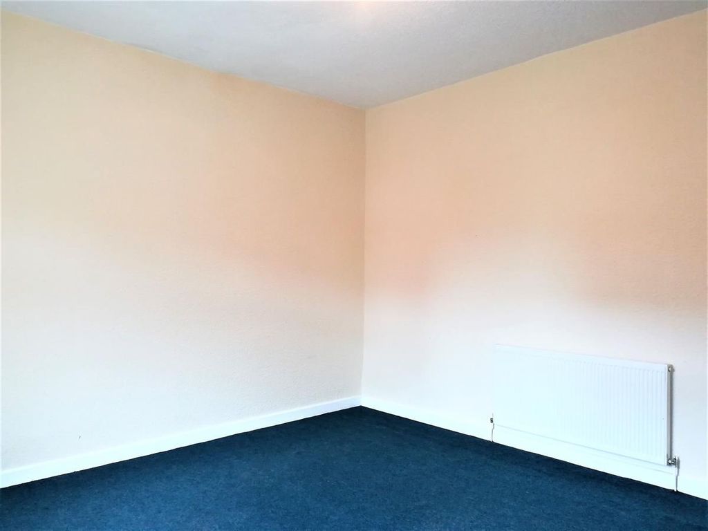 Property photo 3 of 10 Bright, Freshly Painted Bedroom With Neutral Walls...