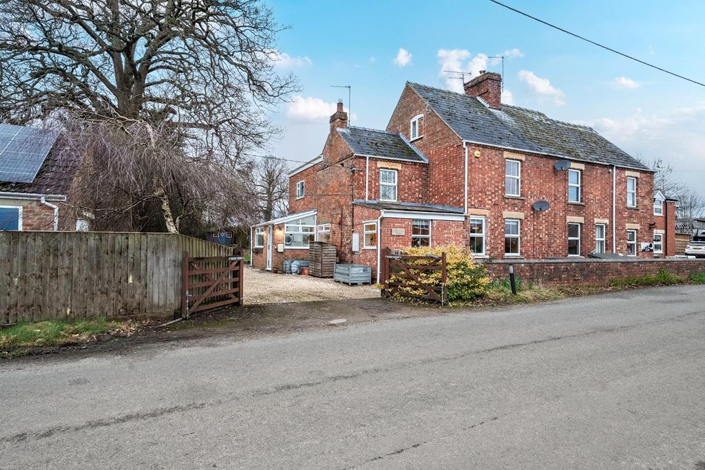 Property photo 1 of 22 1409423-17-698A178A86Df6.Jpg