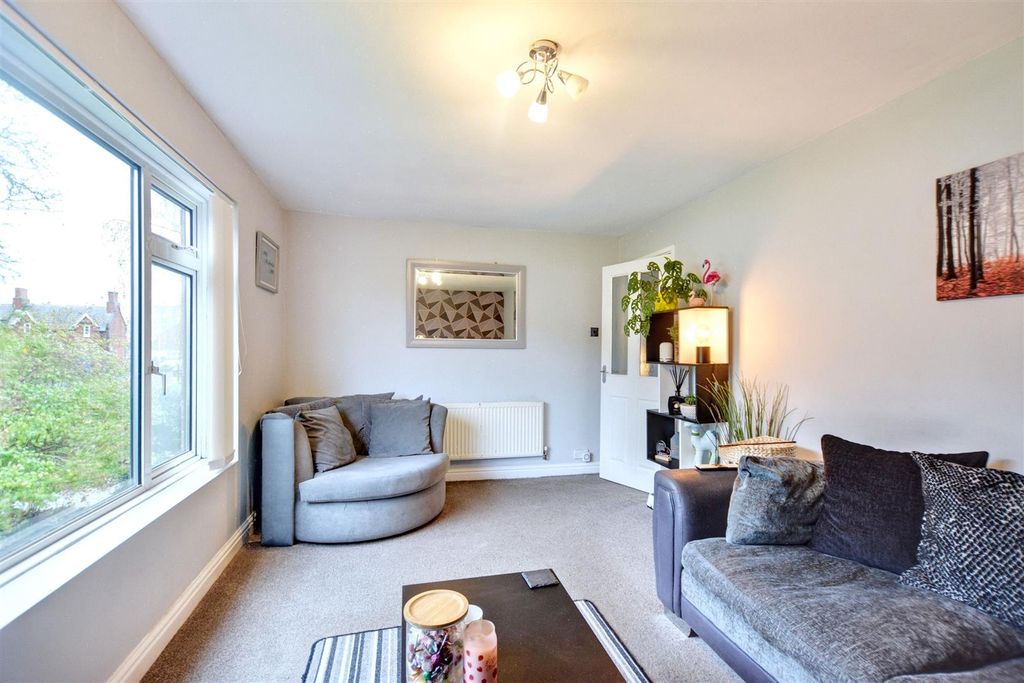 Property photo 2 of 21 Lounge_2.Jpeg