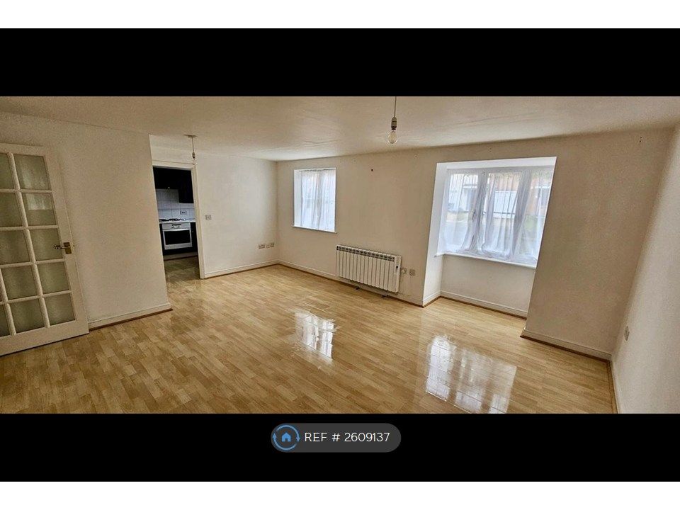 Property photo 3 of 17 Living Area