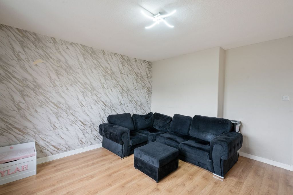 Property photo 2 of 26 Lounge/Dining Room