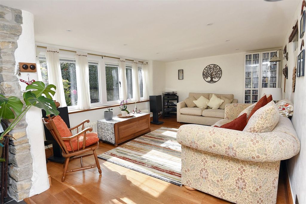 Property photo 1 of 13 Day Room