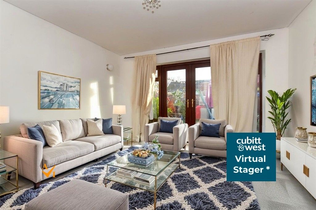 Property photo 3 of 11 Living Room (Contemporary Style)