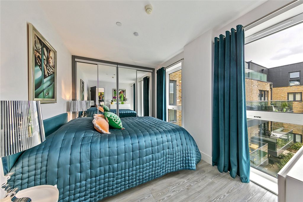 Property photo 2 of 17 Picture No. 10