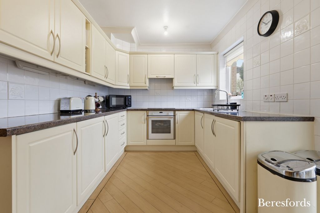 Property photo 2 of 27 Picture No. 25