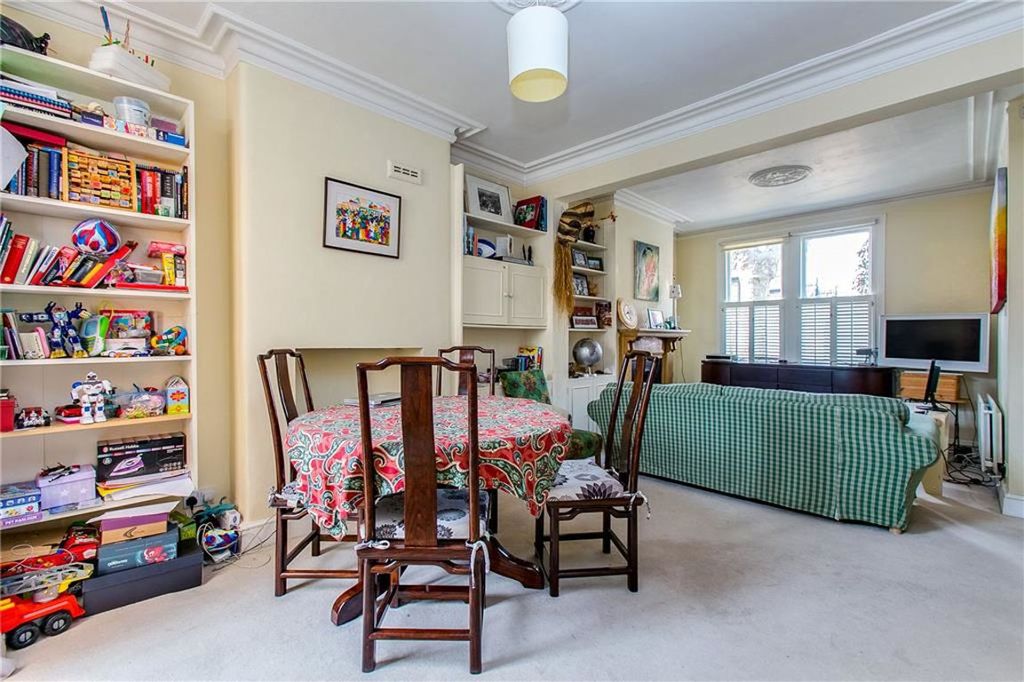 Property photo 2 of 6