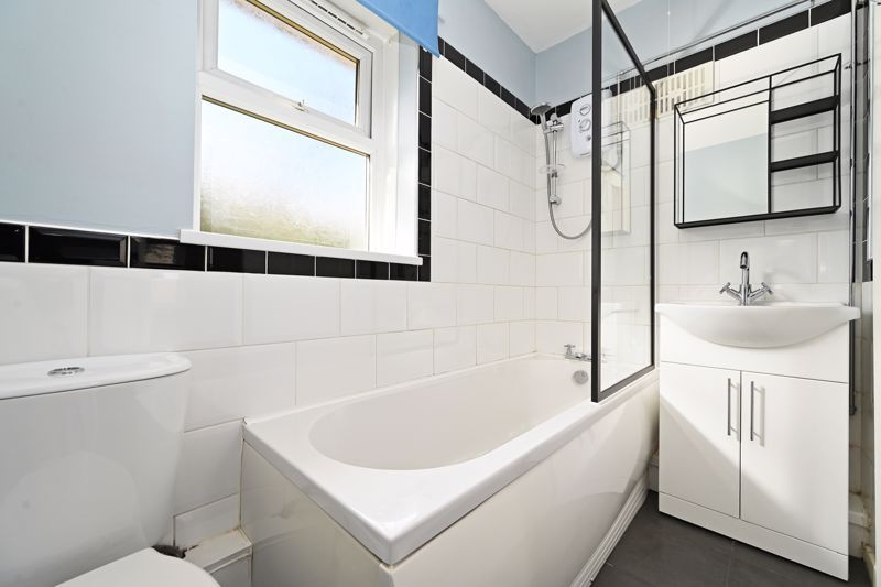 Property photo 3 of 20 Bathroom