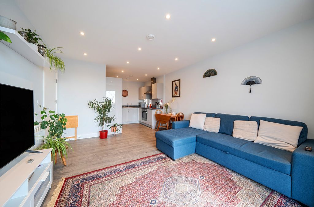 Property photo 3 of 11