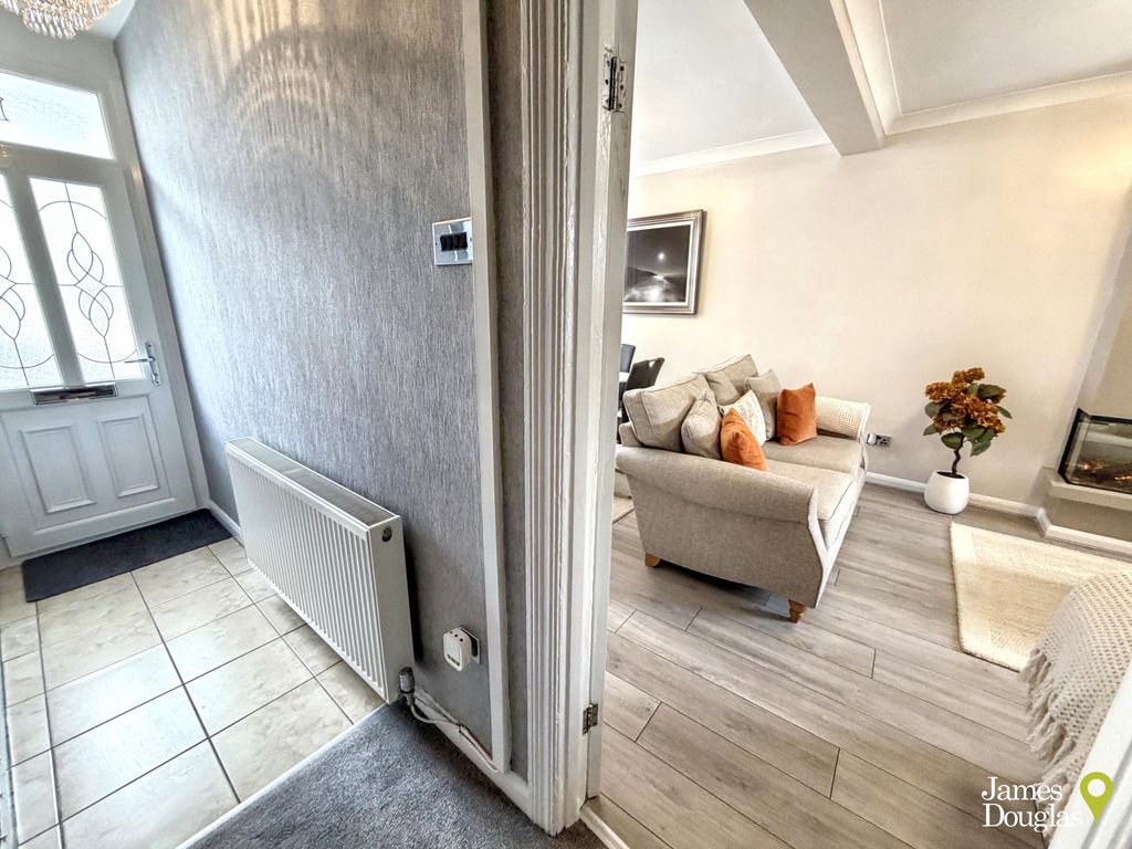 Property photo 3 of 20 Eh1