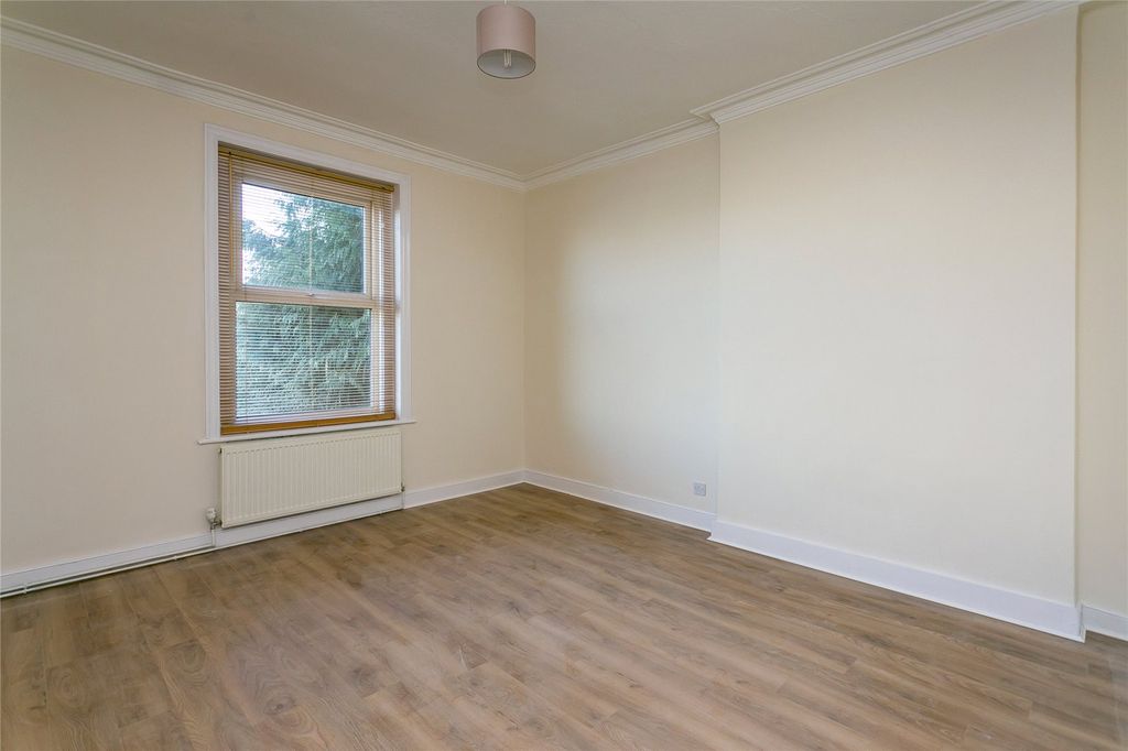 Property photo 3 of 7 Picture No. 06