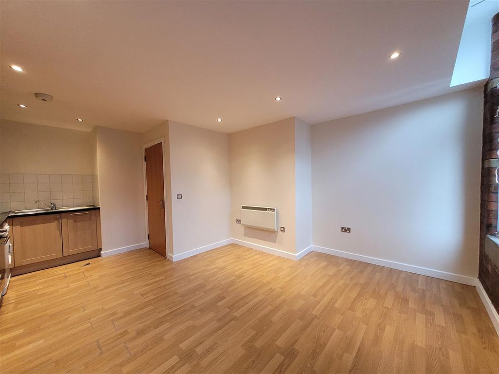 Property photo 2 of 7 Angle Two