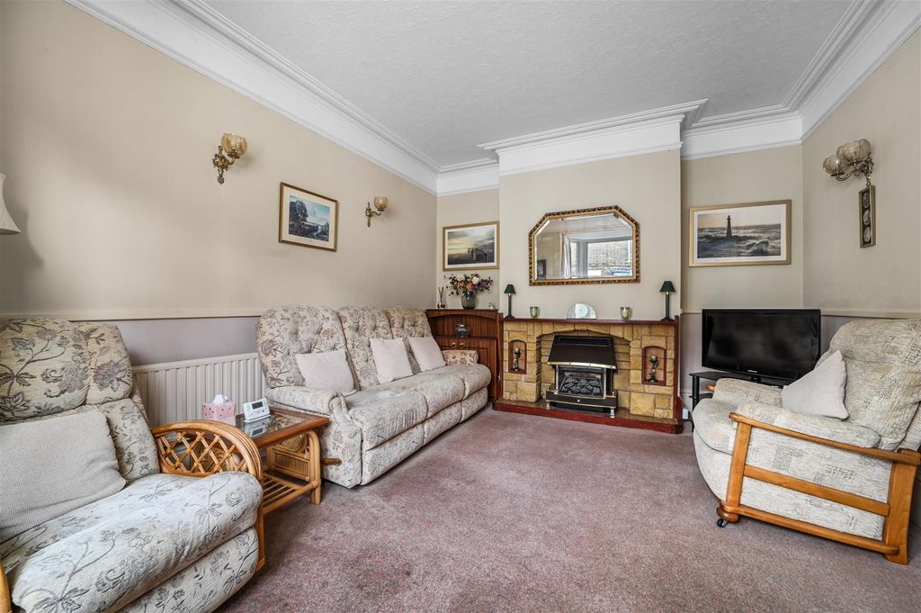 Property photo 3 of 21 Ht-Sheri-16Victoriastreet-8.Jpg