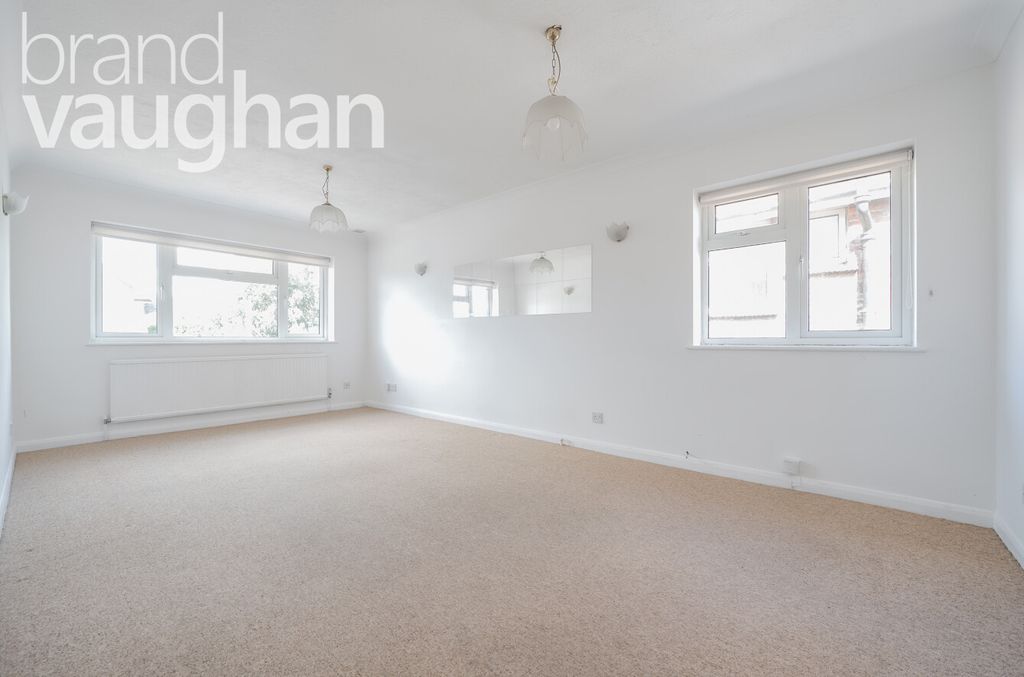 Property photo 3 of 10 Living Room