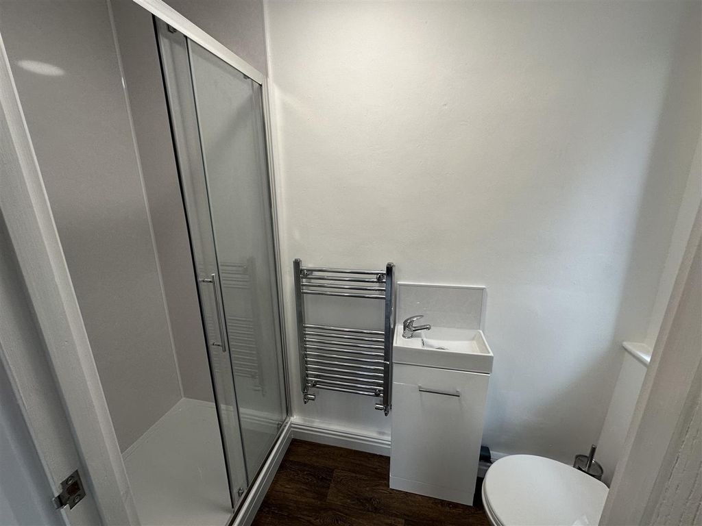 Property photo 3 of 11 Tempimaged0Dssq.Jpg